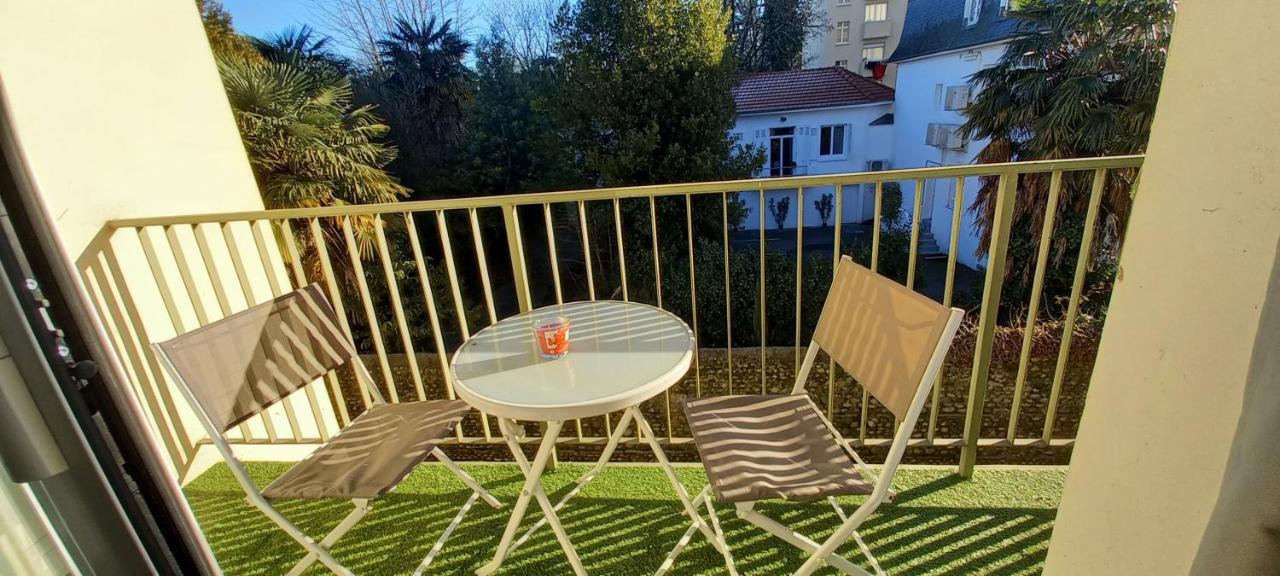 Au Petit Repere Palois -Studio - Centre Ville-Balcon-Wifi Fibre Pau Exterior foto